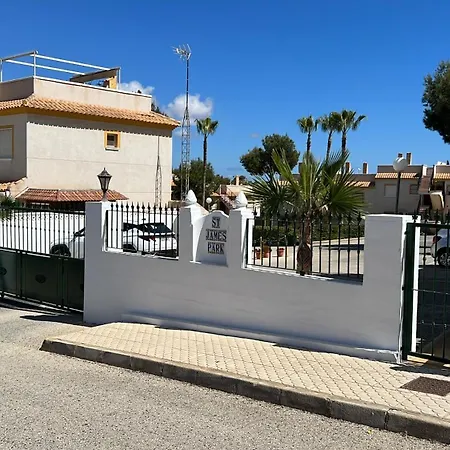 Saint Park Downstairs Lägenhet